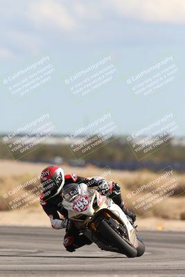 media/Nov-16-2025-Race Pace (Sun) [[8c5fa54630]]/Verified Riders/9-Turn 16 (150pm)/